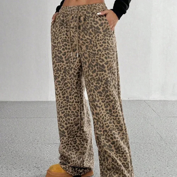 Khaki Casual Women's Leopard Print Loose Wide Leg Palazzo Pants - Picture 4 of 6